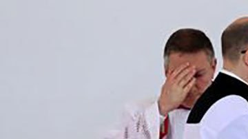 Papa Francisco insta en Hungría a abrir las puertas a los migrantes