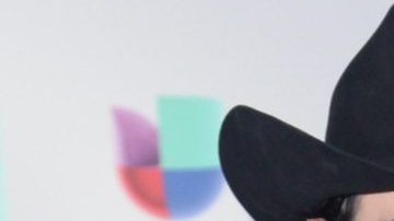 Julián Figueroa manda mensaje a Maribel Guardia, a través de Ramsés Vidente.