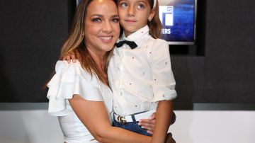 Adamari López y su hija, Alaïa Costa, en un evento en Miami.