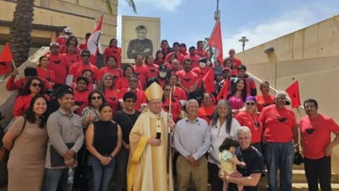 Arzobispo Gómez, familiares de César Chávez y miembros de la comunidad.