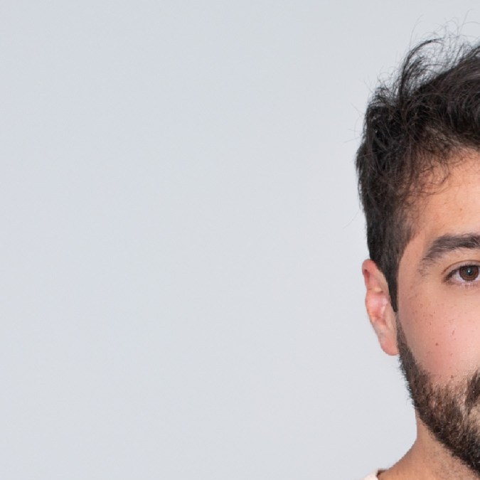 Chris Arias se inspiró en historias de duendes y brujas.