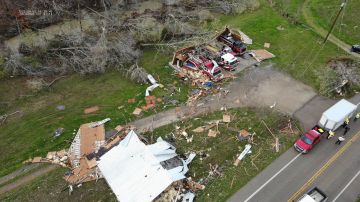En imágenes: los daños causados por el tornado que dejó al menos cinco muertos en Missouri