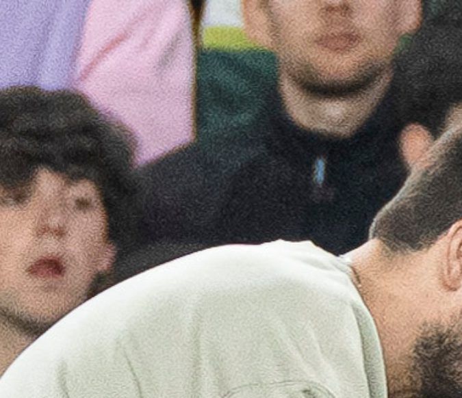 Gerard Piqué con su hijo Sasha en juego de la Kings League en Barcelona.