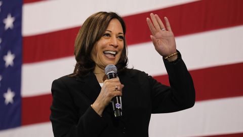 Kamala Harris dice que buscará con Joe Biden la reelección porque cree en la libertad y la democracia