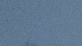 VIDEO: Conductor se desmaya y estrella su camioneta con avión con destino a Los Ángeles en aeropuerto en México