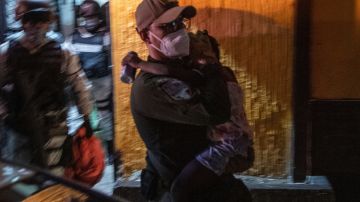 Rescatan a 63 migrantes secuestrados por el crimen organizado en Sonora, frontera con Arizona