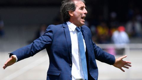 Guillermo Almada tiene al Pachuca en el sexto lugar.
