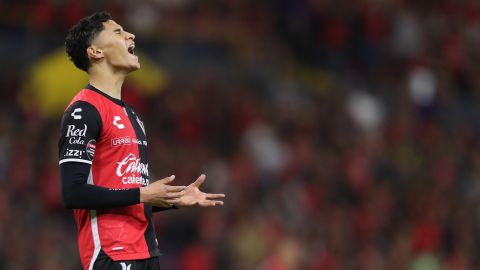 Atlas terminó el partido con un jugador menos.