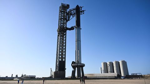 Cohete Starship de SpaceX explota en el aire poco después de realizar exitoso despegue