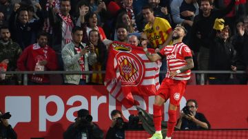 Taty Castellano celebrando gol con Girona en España.