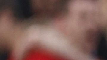 Edson Álvarez, lamentado tras fallar en la Copa de Países Bajos.