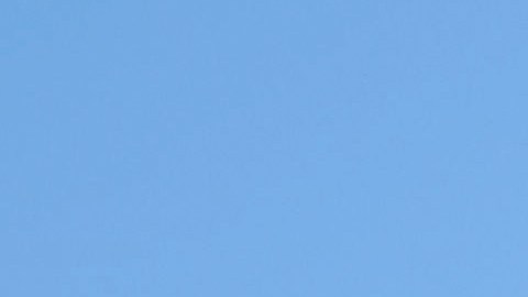 Óscar de la Hoya jugando golf.