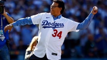 Fernando Valenzuela y su número 34 serán inmortalizados por los Dodgers en agosto.