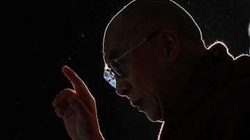 Seguidores del Dalai Lama recurrieron al internet y en específico a las redes sociales para argumentar que las críticas procedían de occidentales que malinterpretan la cultura tibetana. / Foto: Getty Images