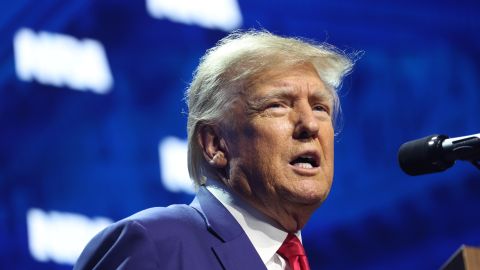 Trump habló a los invitados en el Foro de Liderazgo de la NRA el 14 de abril de 2023 en Indianápolis, Indiana.