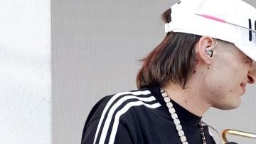 Becky G cantó a dueto con Peso Pluma en el festival Coachella.