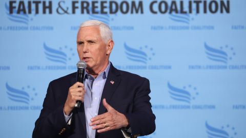 Mike Pence participó en el lanzamiento de primavera de la Coalición Fe y Libertad de Iowa en Clive.