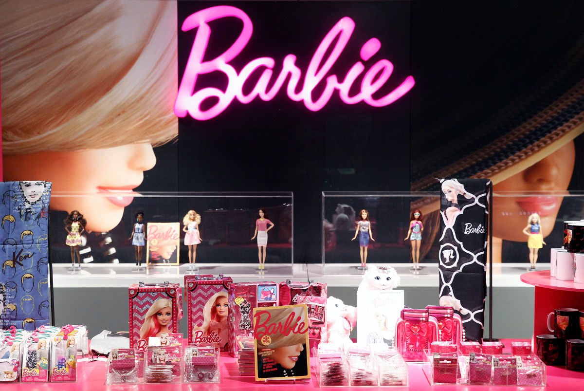 Película de Barbie: ¡¡para Hacer tu Propio Póster de la Película!! - Ideas  y material gratis para fiestas y celebraciones Oh My Fiesta!