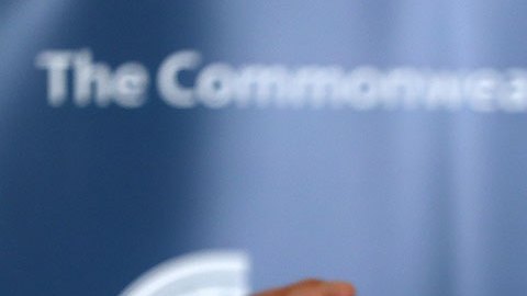 Vicente Fox explota contra AMLO por revelar que se investiga a sus empresas por la venta de productos con cannabis