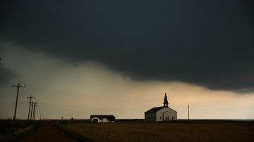 Sur de EE.UU. bajo amenaza de tormentas, tornados y granizo