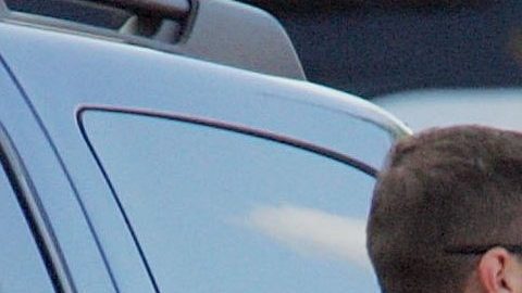 FBI irrumpe habitación equivocada en hotel de Boston y detienen al hombre equivocado