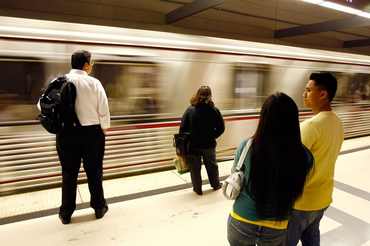 Metro Los Ángeles anuncia ajustes en los horarios de tres líneas  ferroviarias - La Opinión