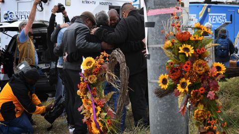 Víctimas de tiroteo en una iglesia de Texas en 2017 llegan a un acuerdo millonario con el Gobierno