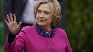 Hillary Clinton sostiene que Donald Trump propuso defraudar a los Estados Unidos y ahora deberá enfrentar a la justicia.