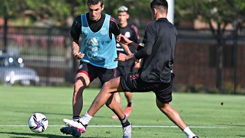 Diego Abreu con las inferiores de la Selección Mexicana.