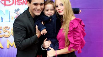 Julián Figueroa con su esposa Imelda Garza y el hijo de ambos, José Julián.