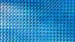 Karol G cantando en su $trip Love tour en Las Vegas.