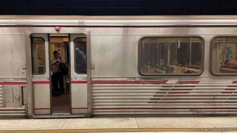 Extreman medidas de seguridad en el sistema de transporte Metro de Los Ángeles. (Cortesía Paloma Nafarrate)