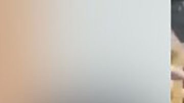 Policías golpean a hombre sin hogar