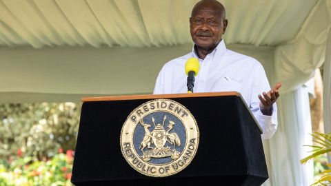 Presidente de Uganda pide a África que "salve” al mundo de la homosexualidad