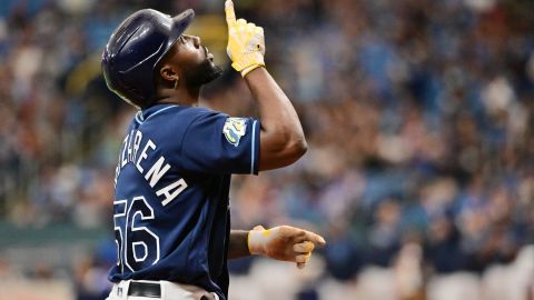 Randy Arozarena con el uniforme de los Tampa Bay Rays.