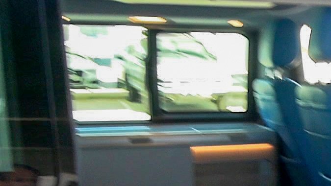 Shakira dejando BArcelona junto a sus hijos con Gerard Piqué, Milan y Sasha.