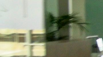 Shakira dejando Barcelona con Milan y Sasha. Foto: Zuma Press/The Grosby Group