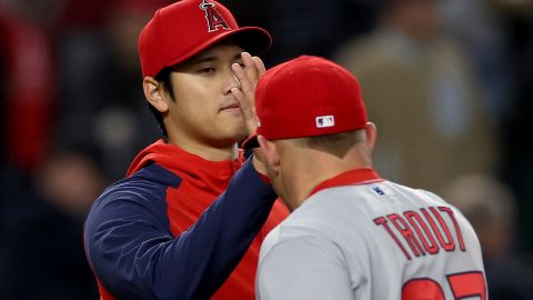 Shohei Ohtani y Mike Trout de los Ángeles Angels.