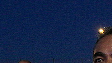 El comisionado del Instituto Nacional de Migración, Francisco Garduño aparece al centro en esta foto de archivo.