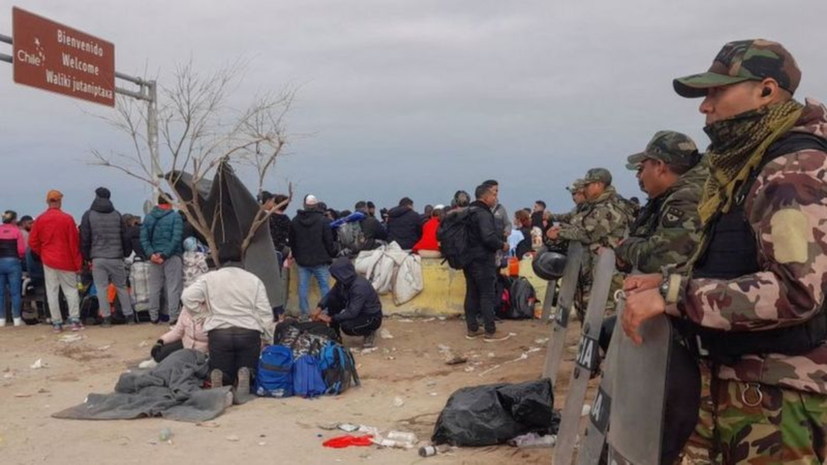 En la conocida como Línea de la Concordia, entre Chile y Perú, los migrantes están varados.