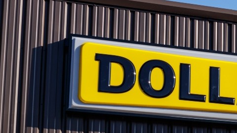 Imagen de una tienda de la cadena de bajo costo Dollar General.