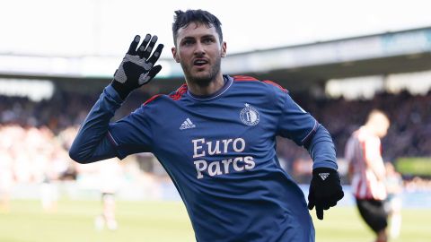 Santiago Giménez, goleador mexicano del Feyenoord.