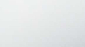 Santiago GIménez (d) celebra su anotación más reciente junto a su compañero Igor Paixao.