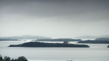 Situada frente a la costa meridional de Escocia, la isla de Barlocco está a la venta por más de 150,000 libras (190,000 dólares). / Foto: Getty Images