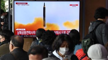 Corea del Norte lanzó el misil el jueves.