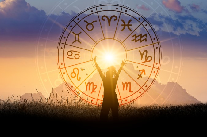 4 signos del zodiaco tendrán buena suerte en mayo, según Mhoni Vidente.