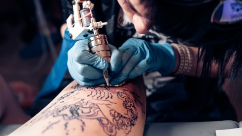 Científicos aseguran que los tatuajes afectan el sistema inmunológico