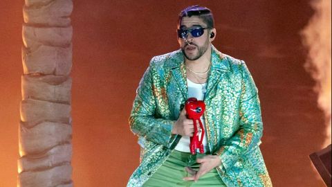 Bad Bunny tiene encuentro con Checo Pérez | Mezcalent.