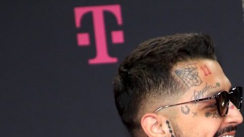 Christian Nodal revela si se casará con Cazzu | Mezcalent.