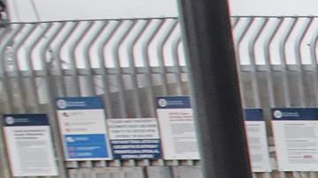 Migrantes que buscan asilo en EE.UU. acampan en cruce fronterizo en Tijuana